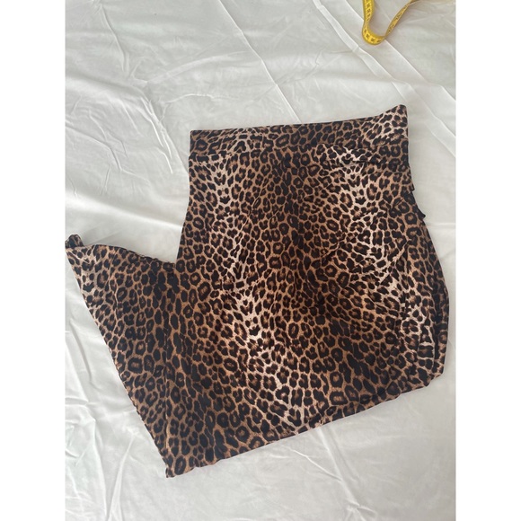 Lilly’s Kloset- Born wild ruched midi skirt - Picture 3 of 7